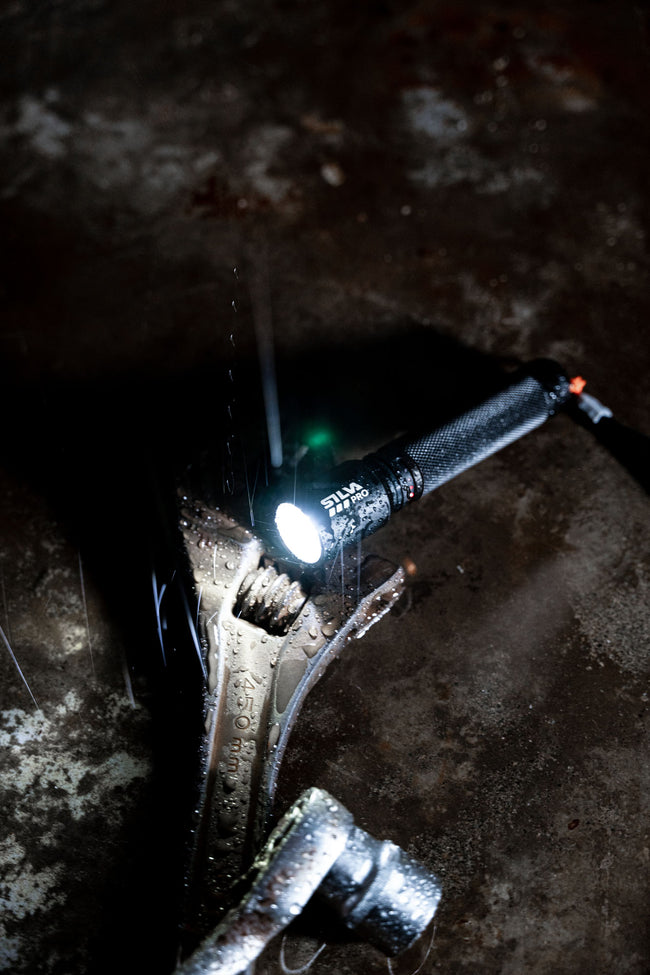 Flashlight - Zoomlight 1000 lumens